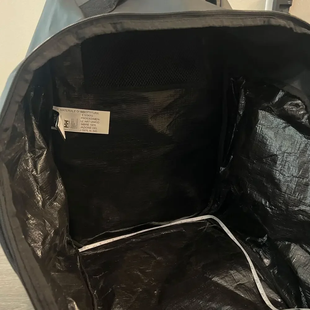 Authentic PyeongChang 2018 Winter Olympics OBS Crew Black Backpack ~40L Large - Picture 15 of 16